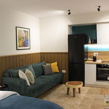 Studio In Тирана Екстериор снимка